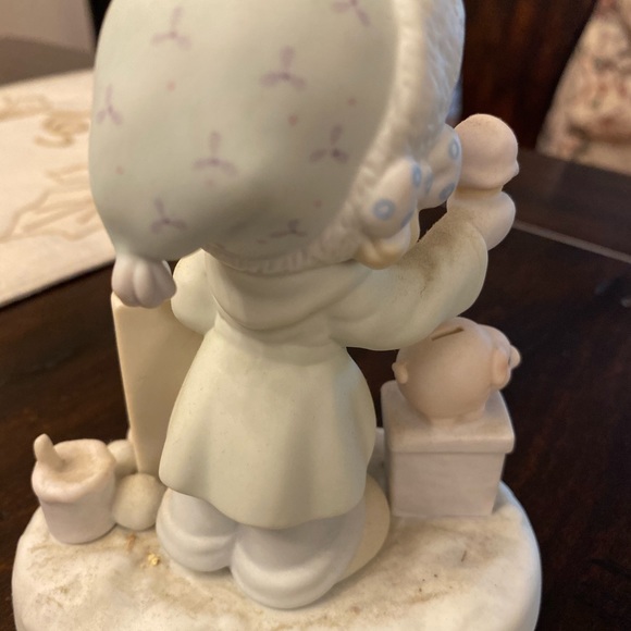 Precious Moments- Wishing You A Yummy Christmas - Picture 4 of 5